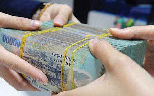 Vì sao các ngân hàng giảm mạnh lãi suất huy động Vì sao các ngân hàng giảm mạnh lãi suất huy động